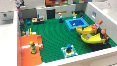 Solar_und_Windkraft_betriebener_indoor_Spielplatz